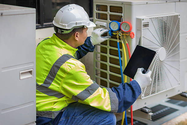 Professional Hvac technician working in Sunland, CA